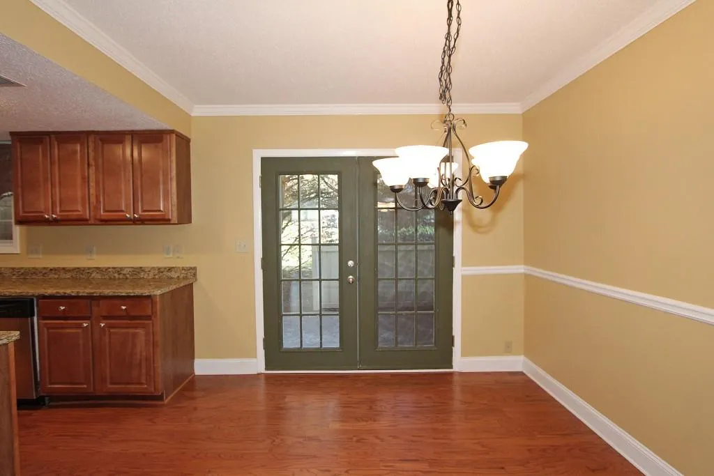 6900 Roswell Road Unit F7, Sandy Springs, Georgia 30328, 2 Bedrooms Bedrooms, ,2 BathroomsBathrooms,Residential,Sold,6900 Roswell Road Unit F7,5761287