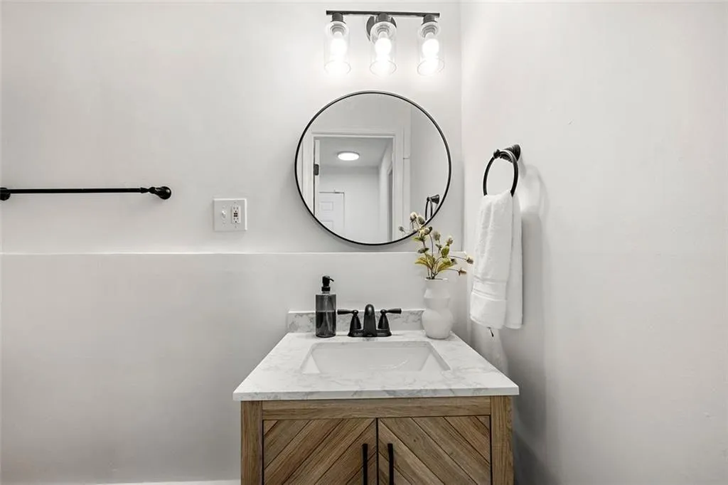 2376 Cross Street Nw, Atlanta, Georgia 30318, 3 Bedrooms Bedrooms, ,2 BathroomsBathrooms,Residential,For Sale,2376 Cross Street Nw,7627079
