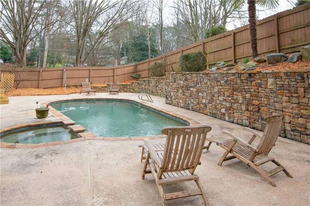 1120 Old Woodbine Road, Sandy Springs, Georgia 30319, 3 Bedrooms Bedrooms, ,3 BathroomsBathrooms,Residential,Sold,1120 Old Woodbine Road,6746038