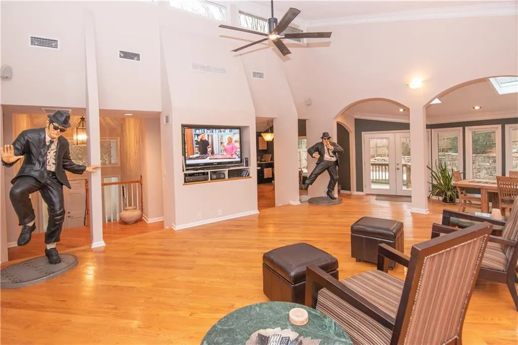 1120 Old Woodbine Road, Sandy Springs, Georgia 30319, 3 Bedrooms Bedrooms, ,3 BathroomsBathrooms,Residential,Sold,1120 Old Woodbine Road,6746038