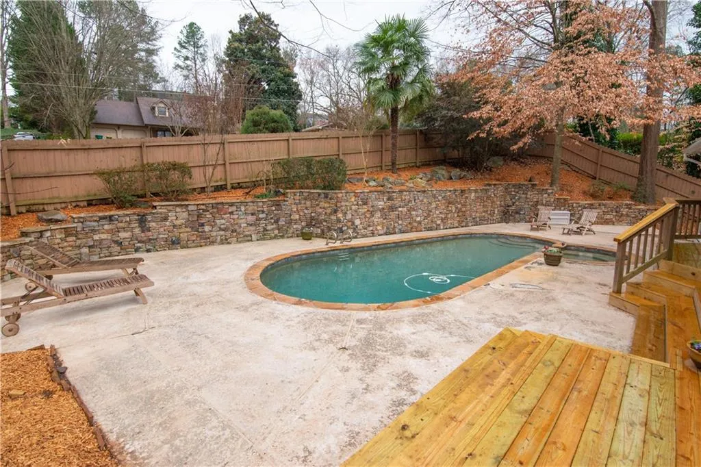 1120 Old Woodbine Road, Sandy Springs, Georgia 30319, 3 Bedrooms Bedrooms, ,3 BathroomsBathrooms,Residential,Sold,1120 Old Woodbine Road,6746038