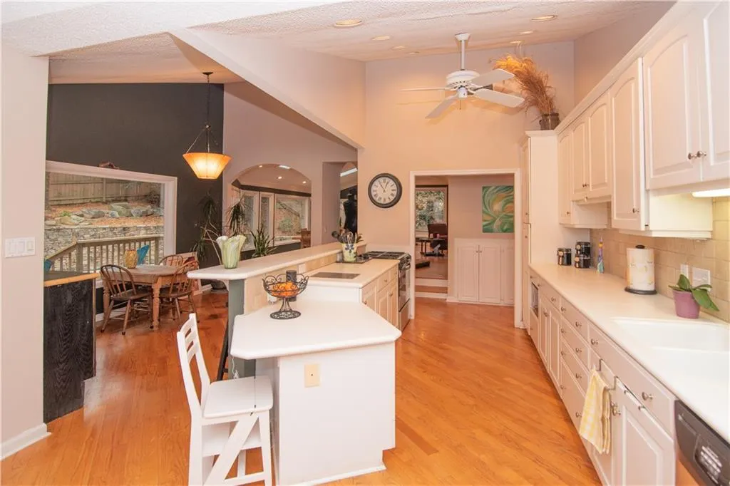 1120 Old Woodbine Road, Sandy Springs, Georgia 30319, 3 Bedrooms Bedrooms, ,3 BathroomsBathrooms,Residential,Sold,1120 Old Woodbine Road,6746038