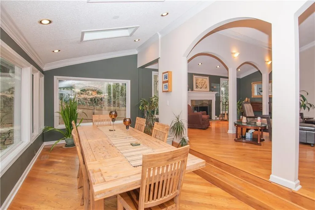 1120 Old Woodbine Road, Sandy Springs, Georgia 30319, 3 Bedrooms Bedrooms, ,3 BathroomsBathrooms,Residential,Sold,1120 Old Woodbine Road,6746038