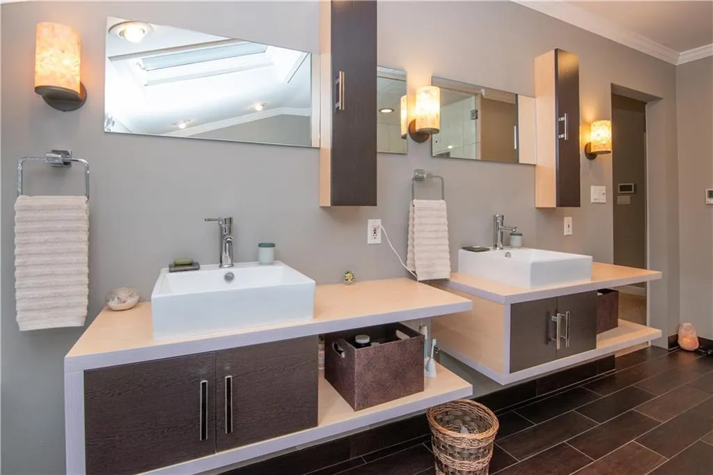 1120 Old Woodbine Road, Sandy Springs, Georgia 30319, 3 Bedrooms Bedrooms, ,3 BathroomsBathrooms,Residential,Sold,1120 Old Woodbine Road,6746038
