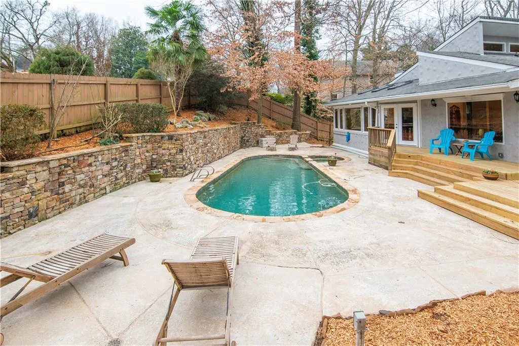 1120 Old Woodbine Road, Sandy Springs, Georgia 30319, 3 Bedrooms Bedrooms, ,3 BathroomsBathrooms,Residential,Sold,1120 Old Woodbine Road,6746038