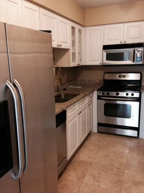 6980 Roswell Road Unit K3, Sandy Springs, Georgia 30328, 2 Bedrooms Bedrooms, ,1 BathroomBathrooms,Residential,Sold,6980 Roswell Road Unit K3,6600990