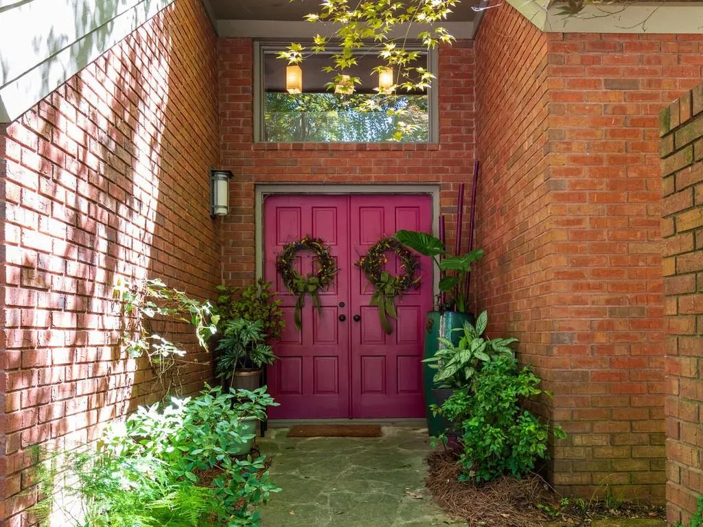 255 Brackenwood Circle, Sandy Springs, Georgia 30328, 3 Bedrooms Bedrooms, ,3 BathroomsBathrooms,Residential,Sold,255 Brackenwood Circle,6781649