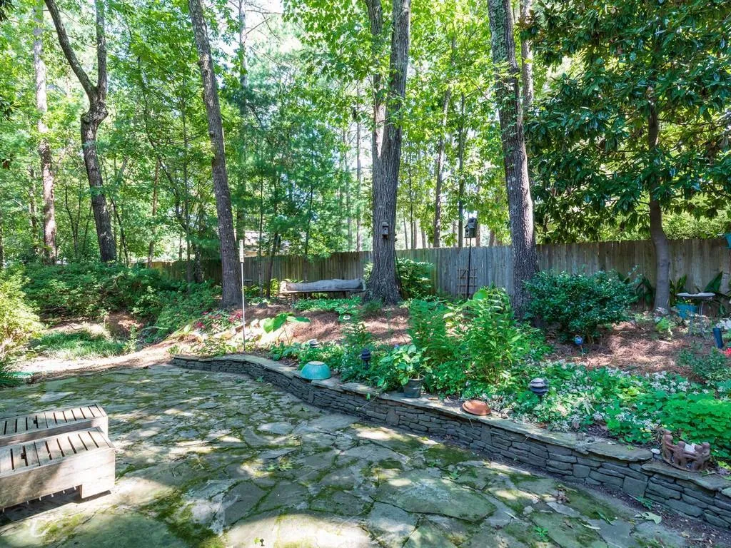 255 Brackenwood Circle, Sandy Springs, Georgia 30328, 3 Bedrooms Bedrooms, ,3 BathroomsBathrooms,Residential,Sold,255 Brackenwood Circle,6781649