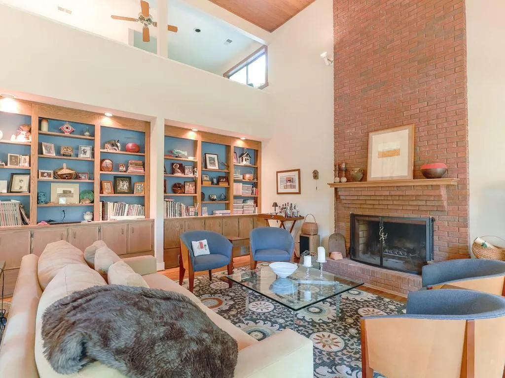 255 Brackenwood Circle, Sandy Springs, Georgia 30328, 3 Bedrooms Bedrooms, ,3 BathroomsBathrooms,Residential,Sold,255 Brackenwood Circle,6781649