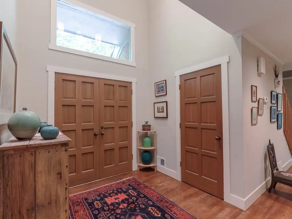 255 Brackenwood Circle, Sandy Springs, Georgia 30328, 3 Bedrooms Bedrooms, ,3 BathroomsBathrooms,Residential,Sold,255 Brackenwood Circle,6781649