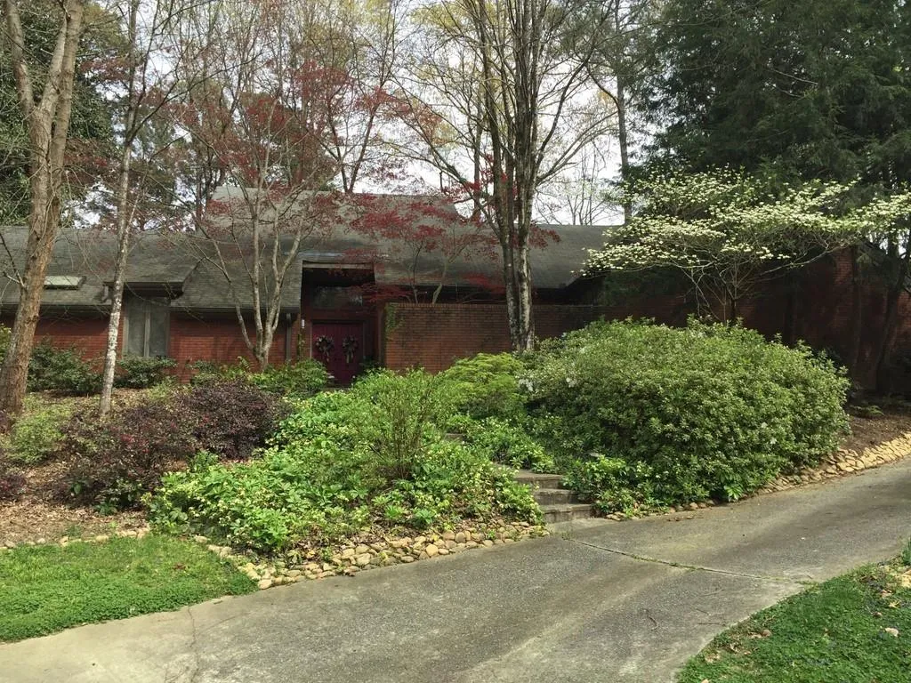 255 Brackenwood Circle, Sandy Springs, Georgia 30328, 3 Bedrooms Bedrooms, ,3 BathroomsBathrooms,Residential,Sold,255 Brackenwood Circle,6781649