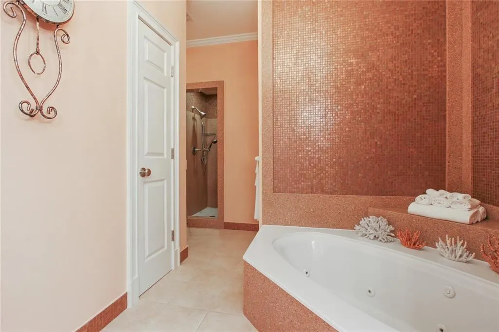 6391 Glenridge Drive Unit 145, Atlanta, Georgia 30328, 4 Bedrooms Bedrooms, ,2 BathroomsBathrooms,Residential,Sold,6391 Glenridge Drive Unit 145,6807358