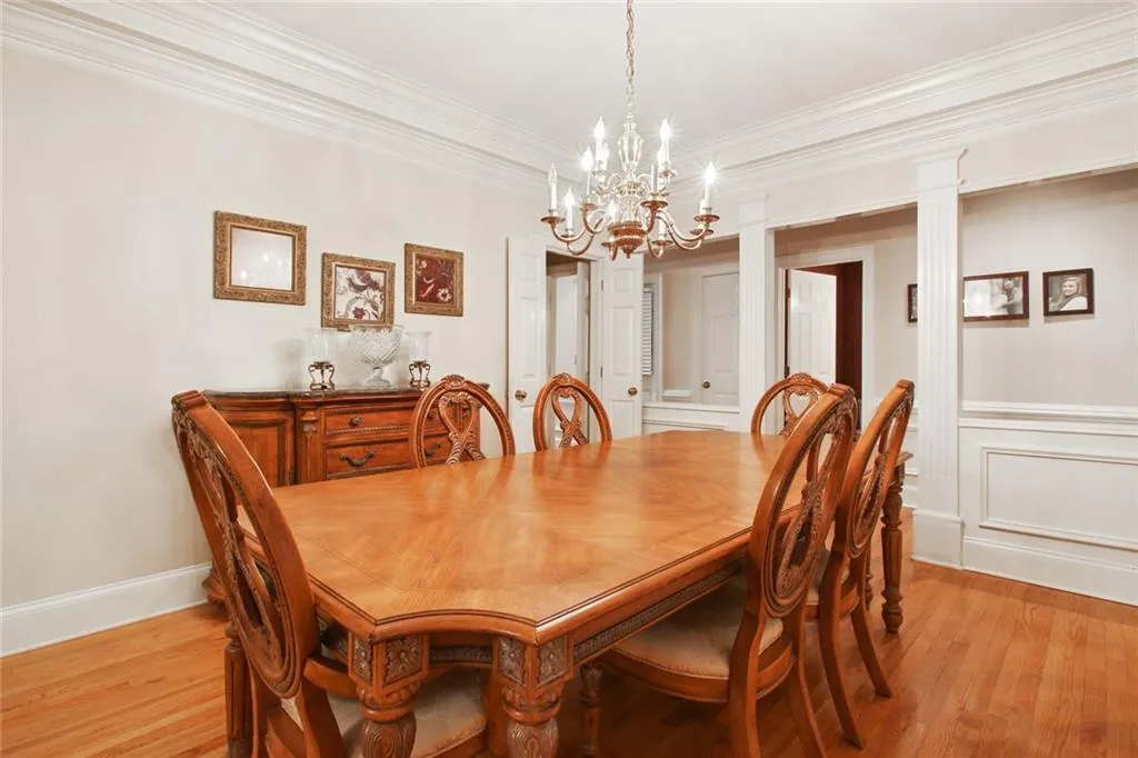 6391 Glenridge Drive Unit 145, Atlanta, Georgia 30328, 4 Bedrooms Bedrooms, ,2 BathroomsBathrooms,Residential,Sold,6391 Glenridge Drive Unit 145,6807358