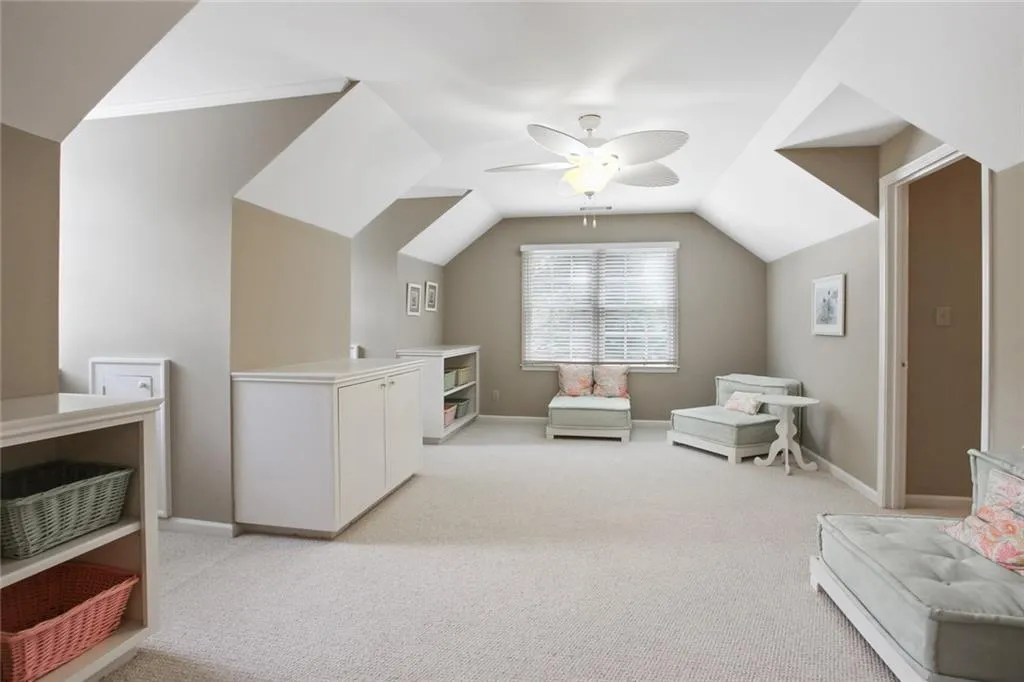 6391 Glenridge Drive Unit 145, Atlanta, Georgia 30328, 4 Bedrooms Bedrooms, ,2 BathroomsBathrooms,Residential,Sold,6391 Glenridge Drive Unit 145,6807358