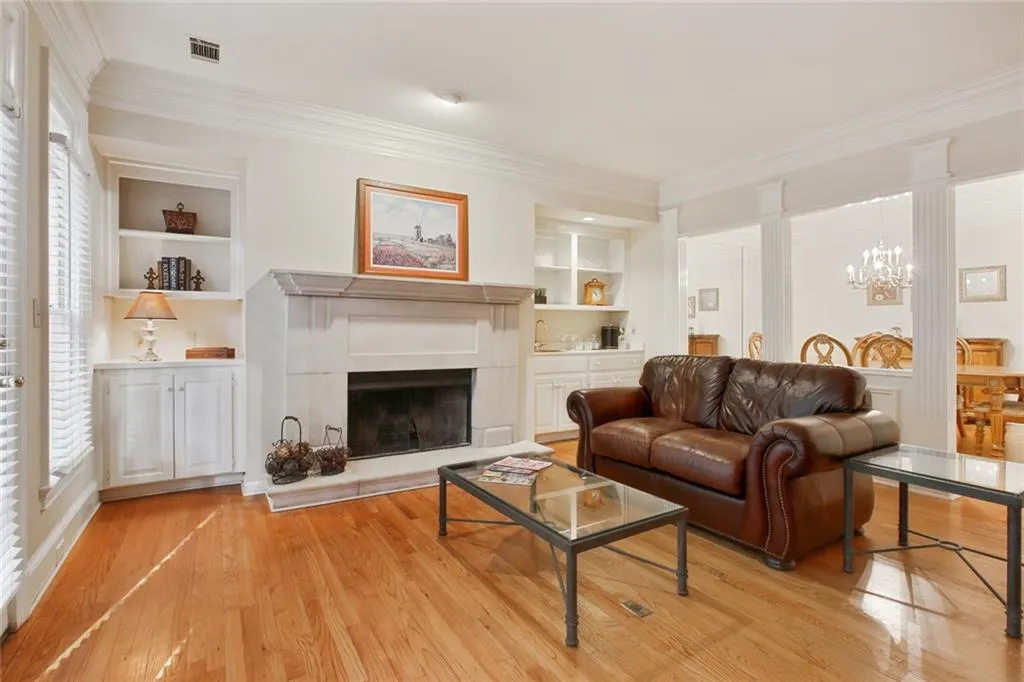 6391 Glenridge Drive Unit 145, Atlanta, Georgia 30328, 4 Bedrooms Bedrooms, ,2 BathroomsBathrooms,Residential,Sold,6391 Glenridge Drive Unit 145,6807358