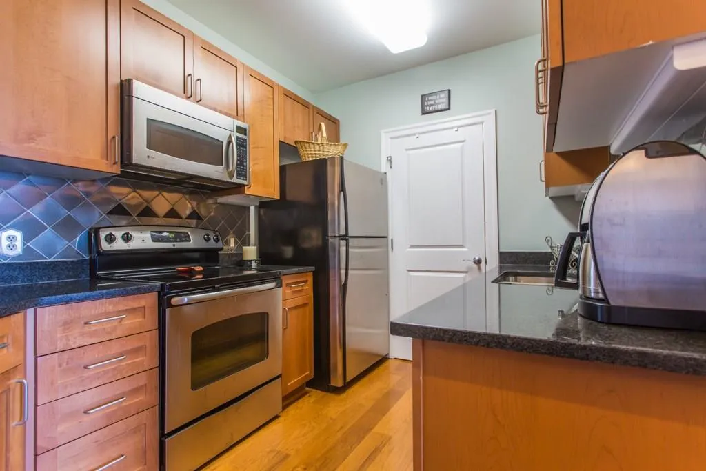325 E Paces Ferry Road Unit 904, Atlanta, Georgia 30305, 1 Bedroom Bedrooms, ,1 BathroomBathrooms,Residential,Sold,325 E Paces Ferry Road Unit 904,5635861