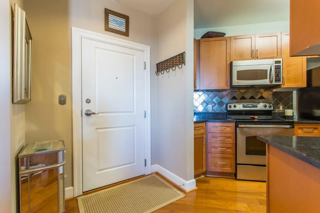 325 E Paces Ferry Road Unit 904, Atlanta, Georgia 30305, 1 Bedroom Bedrooms, ,1 BathroomBathrooms,Residential,Sold,325 E Paces Ferry Road Unit 904,5635861