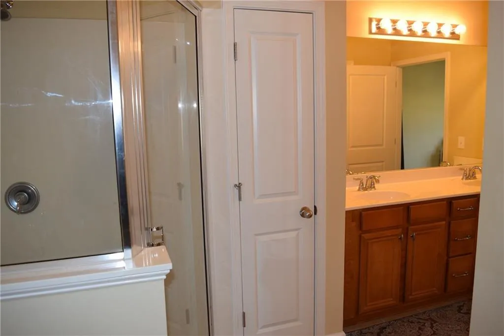 7265 Glisten Avenue Unit 124, Sandy Springs, Georgia 30328, 2 Bedrooms Bedrooms, ,2 BathroomsBathrooms,Residential,Sold,7265 Glisten Avenue Unit 124,5631196