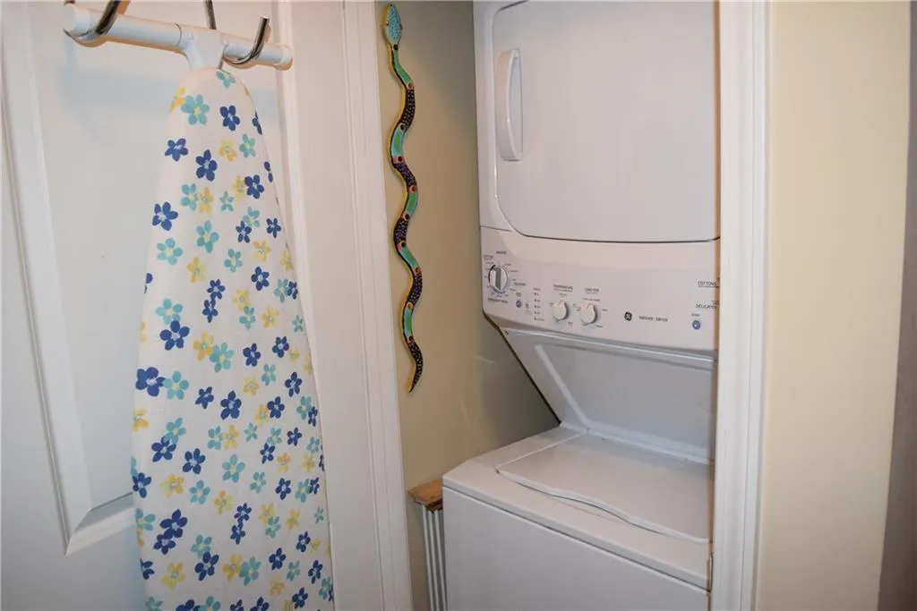 7265 Glisten Avenue Unit 124, Sandy Springs, Georgia 30328, 2 Bedrooms Bedrooms, ,2 BathroomsBathrooms,Residential,Sold,7265 Glisten Avenue Unit 124,5631196