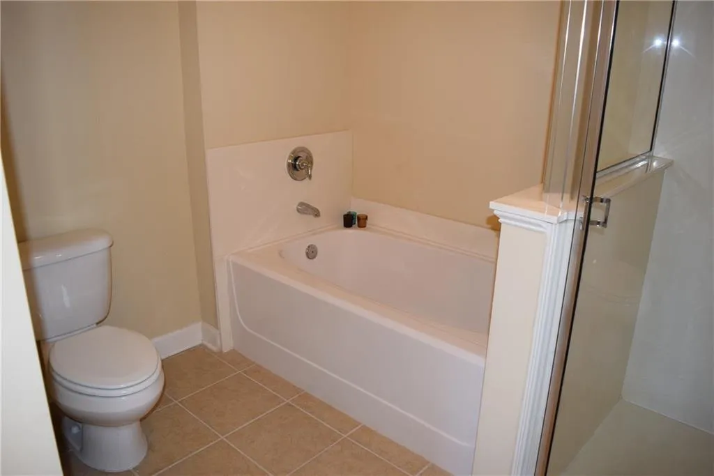 7265 Glisten Avenue Unit 124, Sandy Springs, Georgia 30328, 2 Bedrooms Bedrooms, ,2 BathroomsBathrooms,Residential,Sold,7265 Glisten Avenue Unit 124,5631196