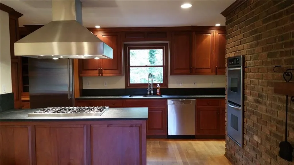 500 Tanacrest Circle, Sandy Springs, Georgia 30328, 5 Bedrooms Bedrooms, ,3 BathroomsBathrooms,Residential,Sold,500 Tanacrest Circle,5659426