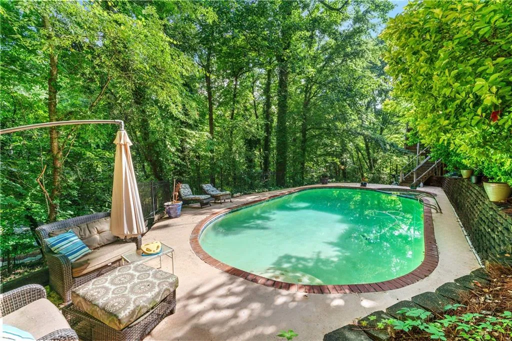 5105 Jett Forest Trail, Atlanta, Georgia 30327, 5 Bedrooms Bedrooms, ,4 BathroomsBathrooms,Residential,For Sale,5105 Jett Forest Trail,7568015