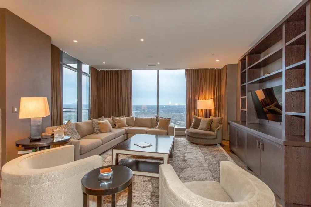 3344 Peachtree Road Unit 4303, Atlanta, Georgia 30326, 3 Bedrooms Bedrooms, ,3 BathroomsBathrooms,Residential,Sold,3344 Peachtree Road Unit 4303,5723969