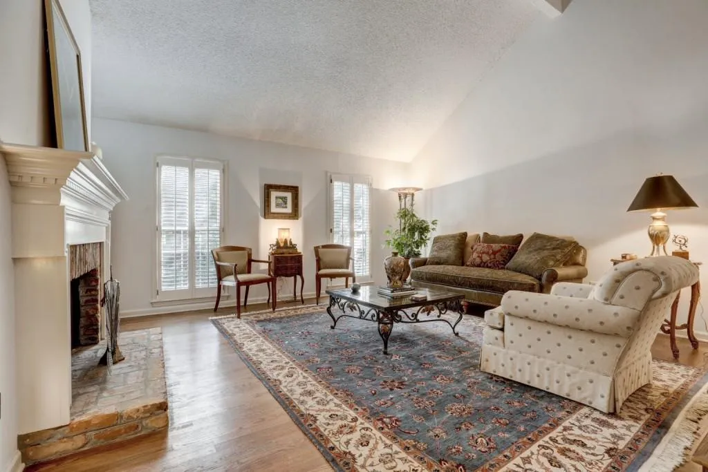 1716 Defoors Walk Nw Unit 1716, Atlanta, Georgia 30318, 3 Bedrooms Bedrooms, ,2 BathroomsBathrooms,Residential,Sold,1716 Defoors Walk Nw Unit 1716,5925578