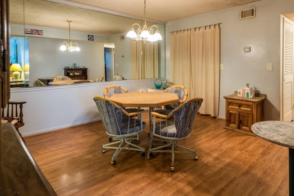 6851 Roswell Road Unit O12, Sandy Springs, Georgia 30328, 3 Bedrooms Bedrooms, ,2 BathroomsBathrooms,Residential,Sold,6851 Roswell Road Unit O12,5892296