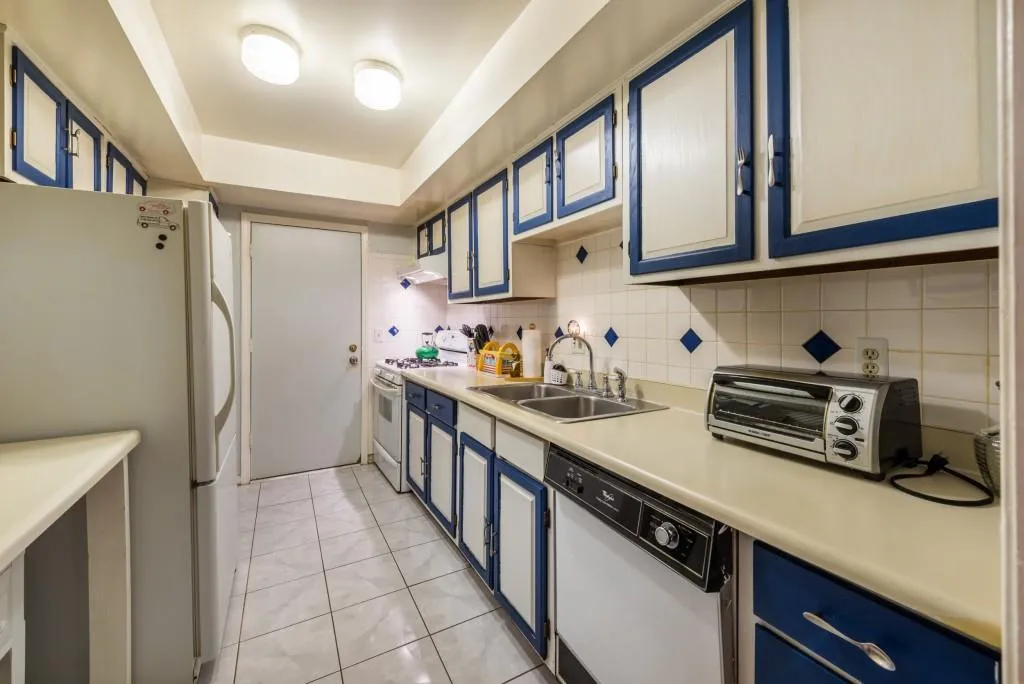 6851 Roswell Road Unit O12, Sandy Springs, Georgia 30328, 3 Bedrooms Bedrooms, ,2 BathroomsBathrooms,Residential,Sold,6851 Roswell Road Unit O12,5892296
