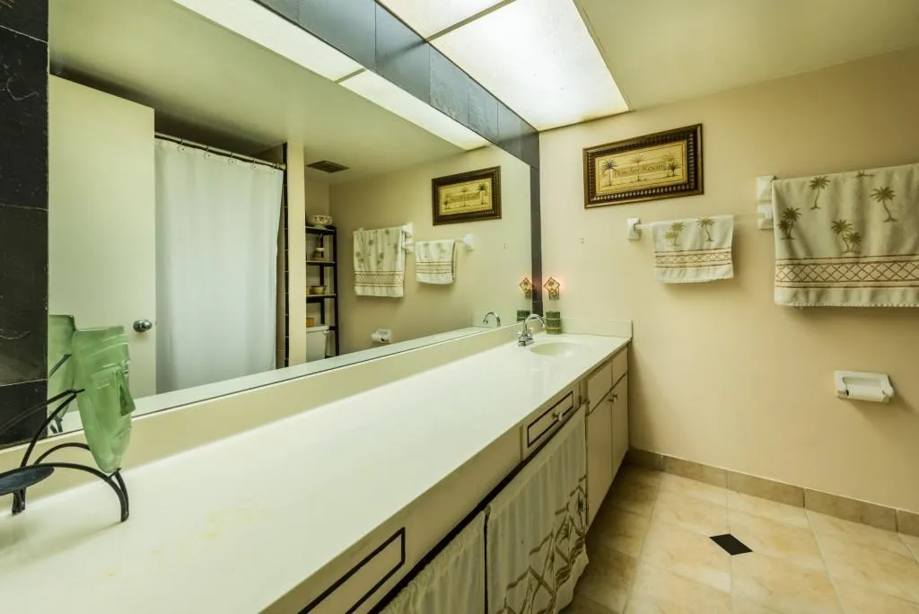 6851 Roswell Road Unit O12, Sandy Springs, Georgia 30328, 3 Bedrooms Bedrooms, ,2 BathroomsBathrooms,Residential,Sold,6851 Roswell Road Unit O12,5892296