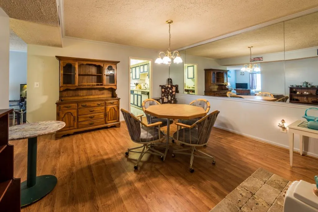 6851 Roswell Road Unit O12, Sandy Springs, Georgia 30328, 3 Bedrooms Bedrooms, ,2 BathroomsBathrooms,Residential,Sold,6851 Roswell Road Unit O12,5892296