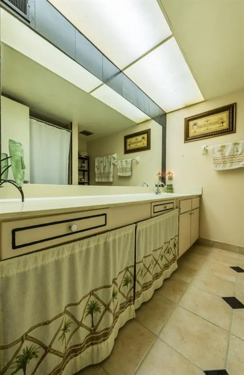 6851 Roswell Road Unit O12, Sandy Springs, Georgia 30328, 3 Bedrooms Bedrooms, ,2 BathroomsBathrooms,Residential,Sold,6851 Roswell Road Unit O12,5892296