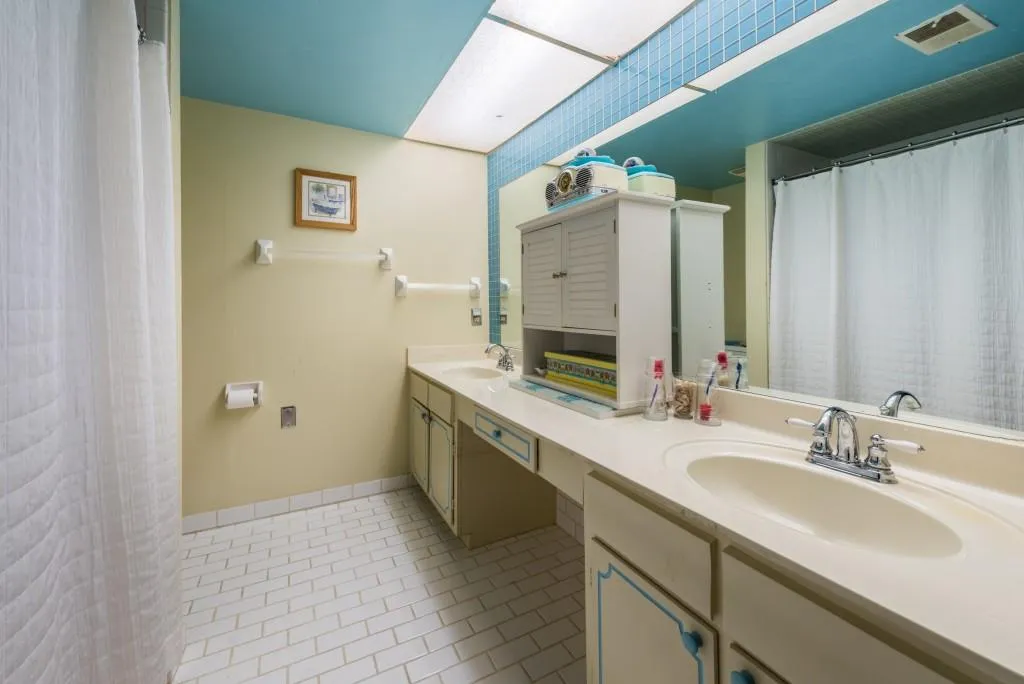 6851 Roswell Road Unit O12, Sandy Springs, Georgia 30328, 3 Bedrooms Bedrooms, ,2 BathroomsBathrooms,Residential,Sold,6851 Roswell Road Unit O12,5892296
