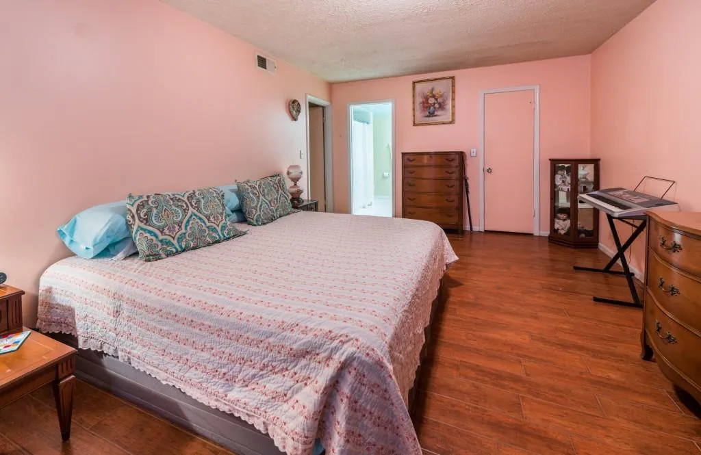 6851 Roswell Road Unit O12, Sandy Springs, Georgia 30328, 3 Bedrooms Bedrooms, ,2 BathroomsBathrooms,Residential,Sold,6851 Roswell Road Unit O12,5892296