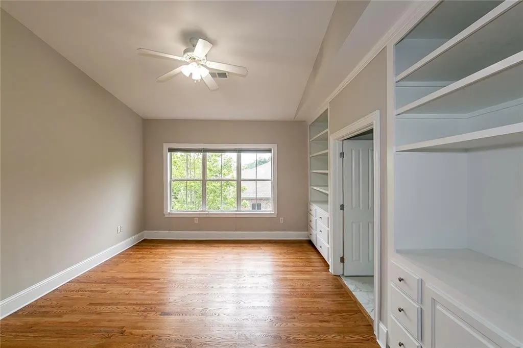 5404 Glenridge Cove, Atlanta, Georgia 30342, 2 Bedrooms Bedrooms, ,2 BathroomsBathrooms,Residential,Sold,5404 Glenridge Cove,6748704