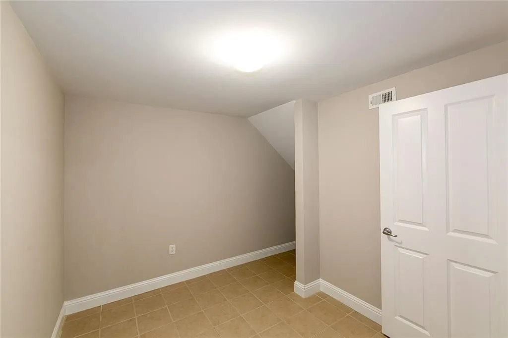 5404 Glenridge Cove, Atlanta, Georgia 30342, 2 Bedrooms Bedrooms, ,2 BathroomsBathrooms,Residential,Sold,5404 Glenridge Cove,6748704