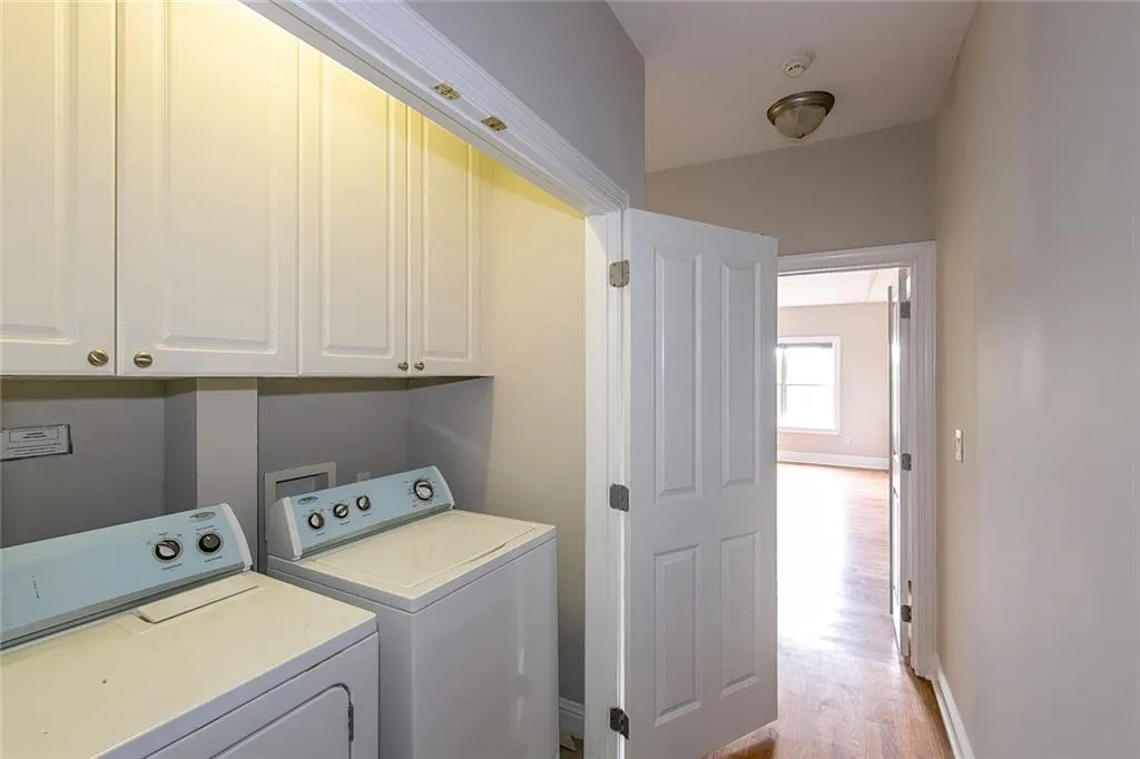 5404 Glenridge Cove, Atlanta, Georgia 30342, 2 Bedrooms Bedrooms, ,2 BathroomsBathrooms,Residential,Sold,5404 Glenridge Cove,6748704