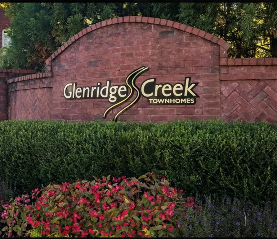 5404 Glenridge Cove, Atlanta, Georgia 30342, 2 Bedrooms Bedrooms, ,2 BathroomsBathrooms,Residential,Sold,5404 Glenridge Cove,6748704