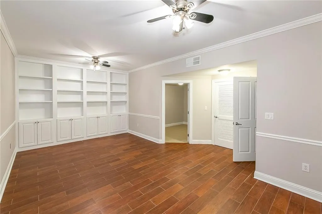 5404 Glenridge Cove, Atlanta, Georgia 30342, 2 Bedrooms Bedrooms, ,2 BathroomsBathrooms,Residential,Sold,5404 Glenridge Cove,6748704