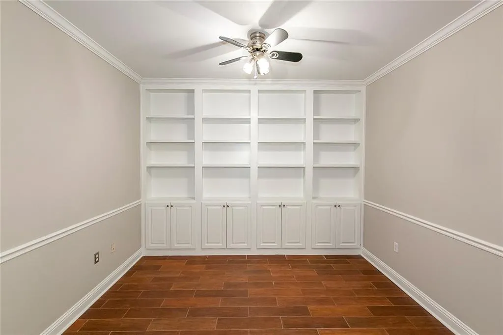 5404 Glenridge Cove, Atlanta, Georgia 30342, 2 Bedrooms Bedrooms, ,2 BathroomsBathrooms,Residential,Sold,5404 Glenridge Cove,6748704