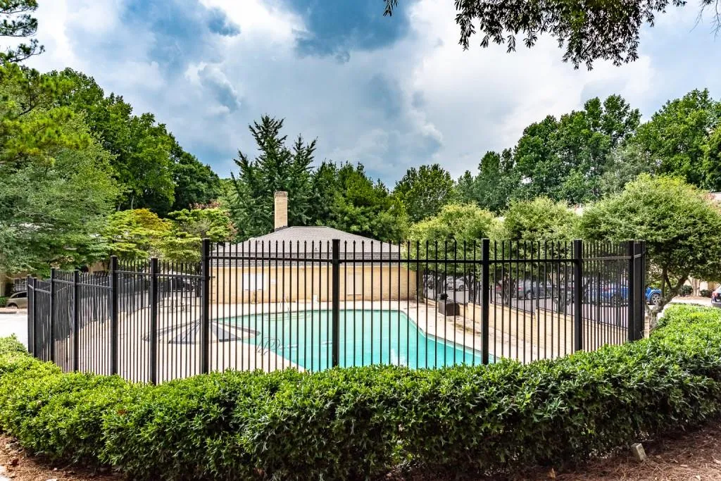 5400 Roswell Road Unit K2, Atlanta, Georgia 30342, 1 Bedroom Bedrooms, ,1 BathroomBathrooms,Residential,Sold,5400 Roswell Road Unit K2,6766215