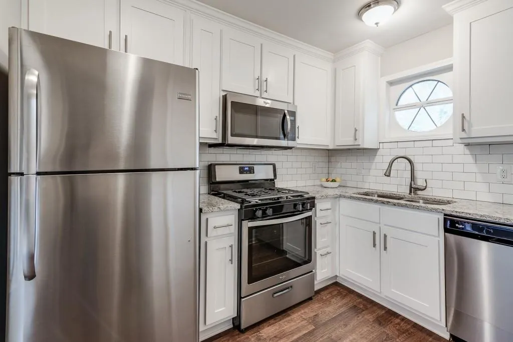 5400 Roswell Road Unit K2, Atlanta, Georgia 30342, 1 Bedroom Bedrooms, ,1 BathroomBathrooms,Residential,Sold,5400 Roswell Road Unit K2,6766215