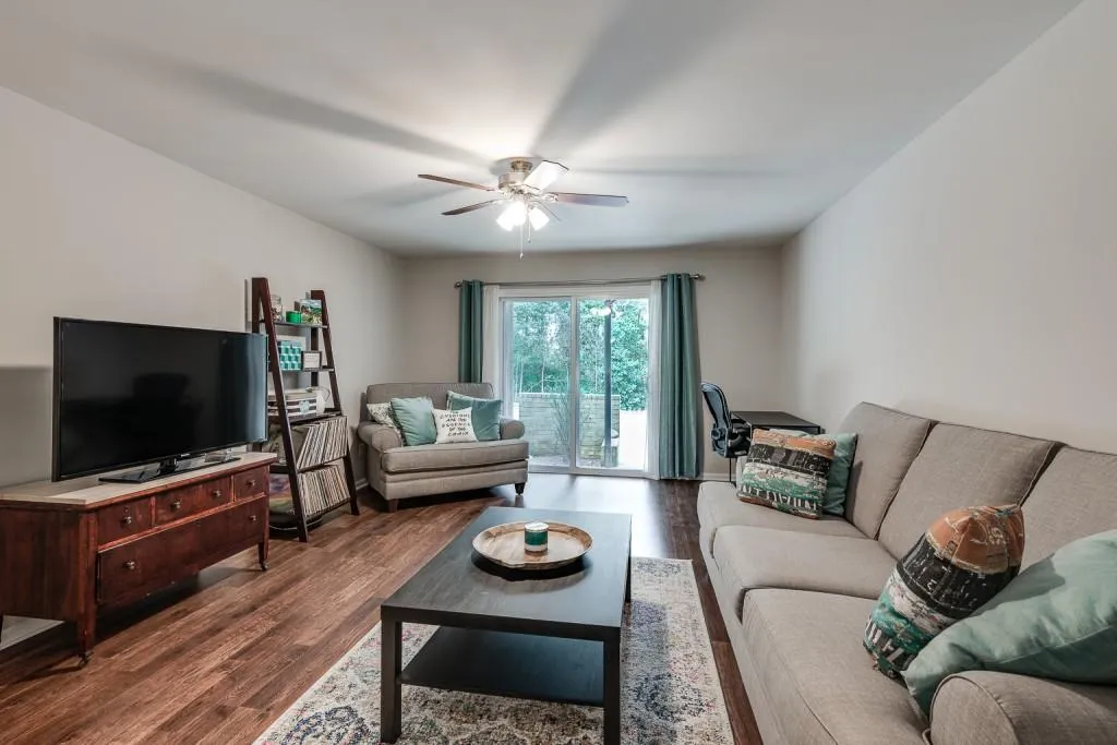 5400 Roswell Road Unit K2, Atlanta, Georgia 30342, 1 Bedroom Bedrooms, ,1 BathroomBathrooms,Residential,Sold,5400 Roswell Road Unit K2,6766215