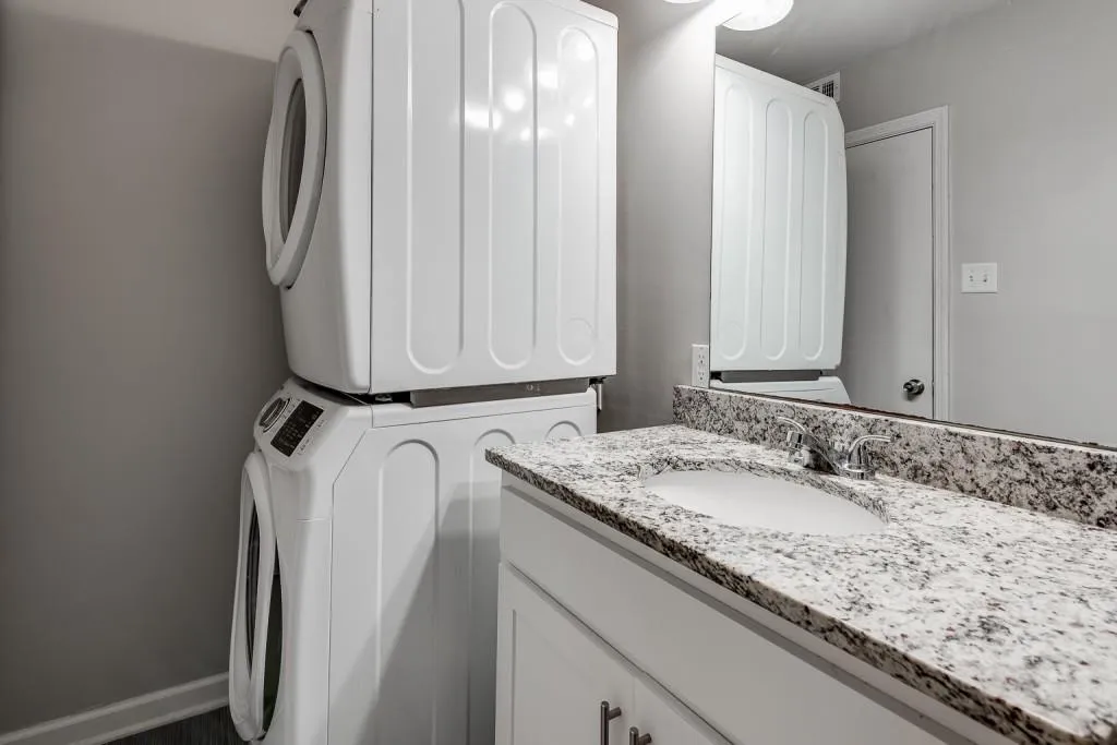 5400 Roswell Road Unit K2, Atlanta, Georgia 30342, 1 Bedroom Bedrooms, ,1 BathroomBathrooms,Residential,Sold,5400 Roswell Road Unit K2,6766215