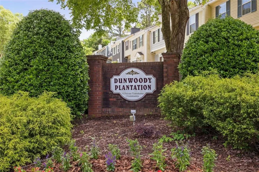 507 Wedgewood Way, Sandy Springs, Georgia 30350, 2 Bedrooms Bedrooms, ,2 BathroomsBathrooms,Residential,Sold,507 Wedgewood Way,6885741