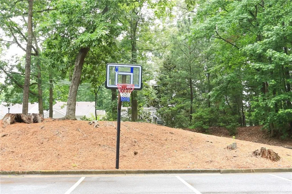 104 Dunwoody Springs Drive, Atlanta, Georgia 30328, 2 Bedrooms Bedrooms, ,2 BathroomsBathrooms,Residential,For Sale,104 Dunwoody Springs Drive,7617833