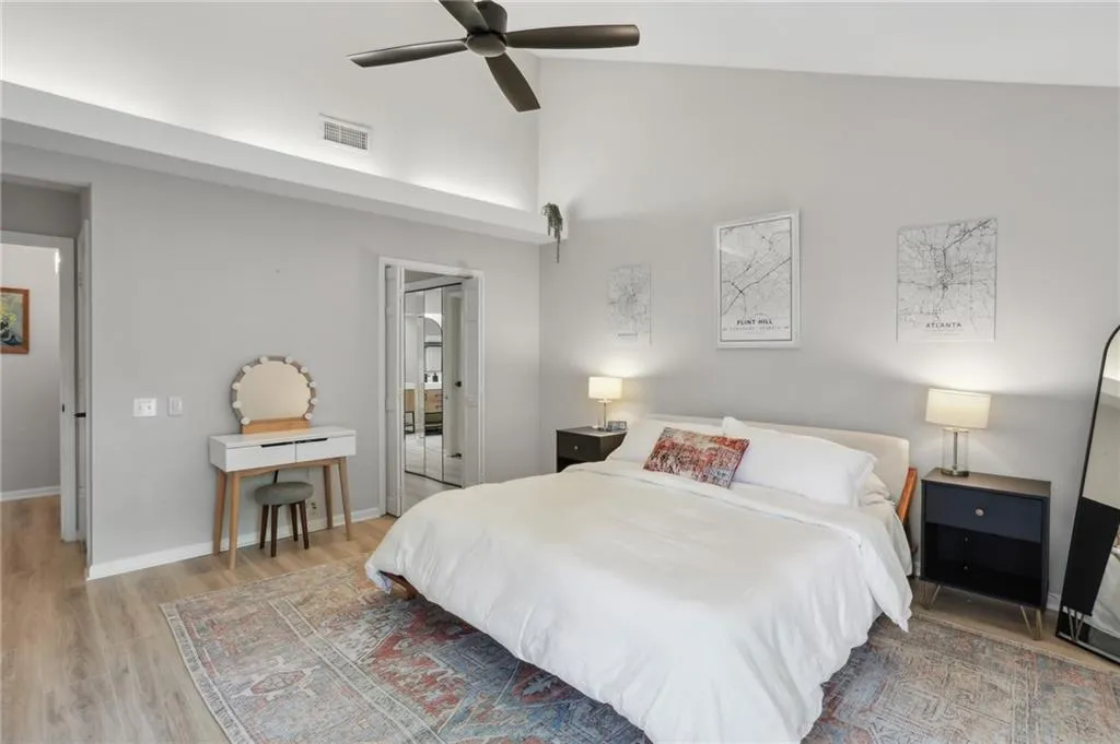 104 Dunwoody Springs Drive, Atlanta, Georgia 30328, 2 Bedrooms Bedrooms, ,2 BathroomsBathrooms,Residential,For Sale,104 Dunwoody Springs Drive,7617833