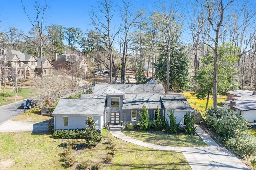 6445 Long Island Drive Nw, Atlanta, Georgia 30328, 5 Bedrooms Bedrooms, ,3 BathroomsBathrooms,Residential,Sold,6445 Long Island Drive Nw,6843753