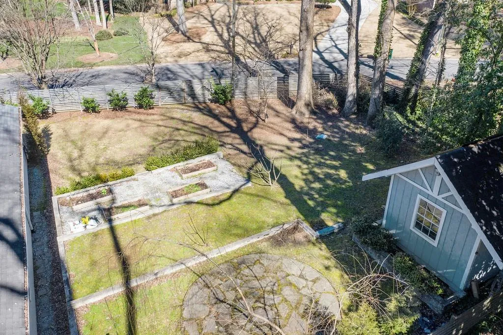 6445 Long Island Drive Nw, Atlanta, Georgia 30328, 5 Bedrooms Bedrooms, ,3 BathroomsBathrooms,Residential,Sold,6445 Long Island Drive Nw,6843753